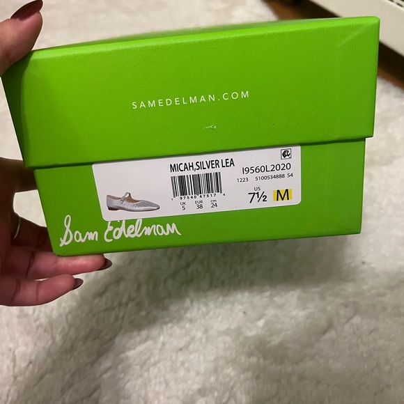 Sam Edelman MICAH MARY JANE FLAT SILVER - Picture 5 of 13